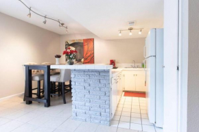 Urban 2BR Apartment In The Heart Of The Heights, Houston